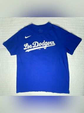 Nike Men’s Los Dodgers Graphic Tee in Royal Blue with White Logo